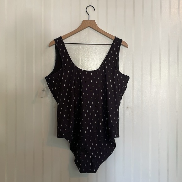 OLD NAVY Front Cutout One-Piece Swim Bathing Suit Geometric Print Size 2X NWT - Picture 5 of 13
